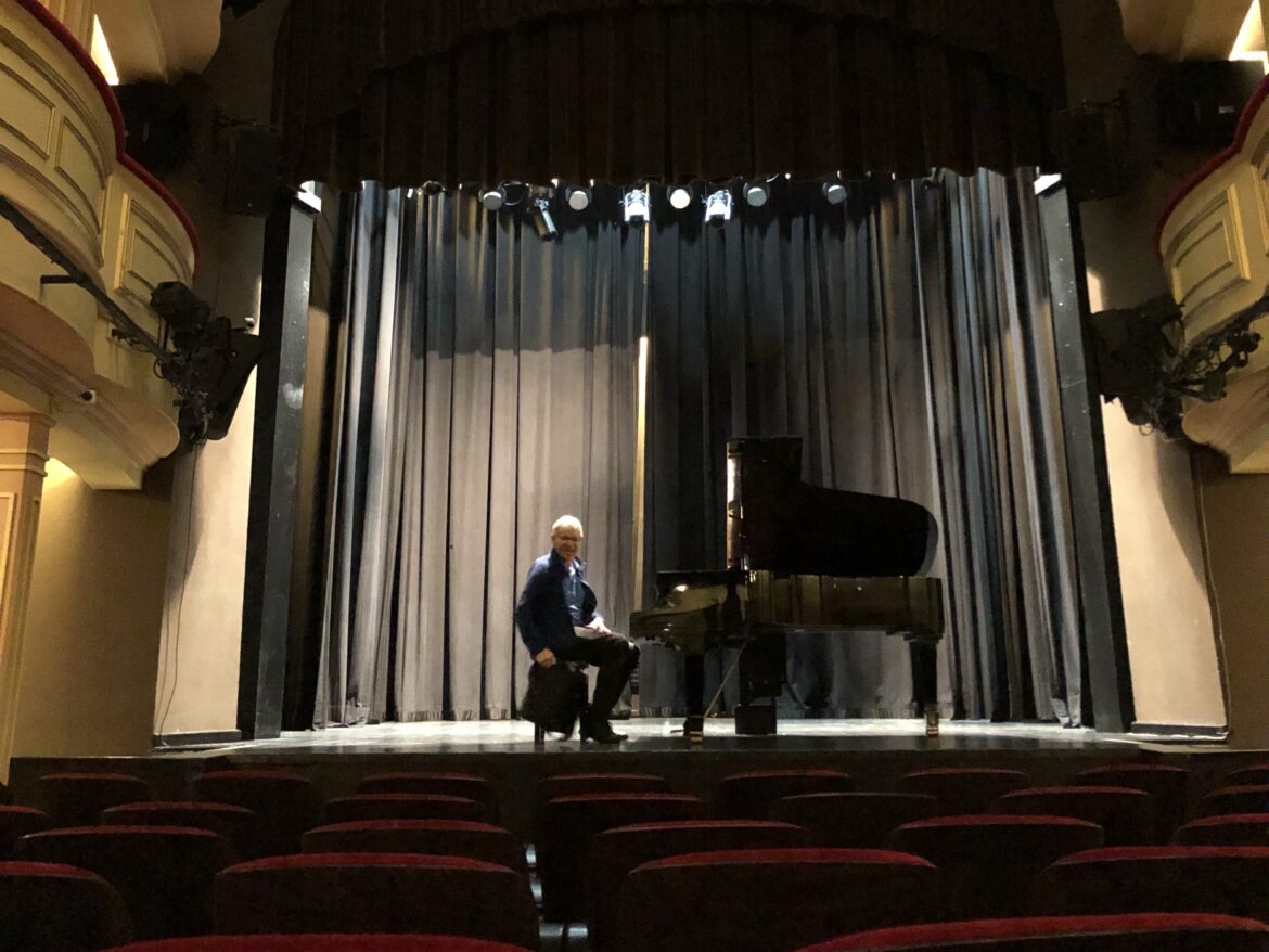 wypozyczanie-pianin-i-fortepianow-wroclaw